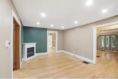 6951 Lesourdsville West Chester Road, Liberty Township, OH 45011 - Photo 8