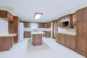 6051 Jerry-Lee Dr, Miami Township, OH 45150 - Photo 12