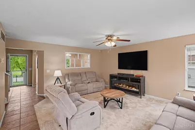 9648 Fallshill Circle, Springfield Township, OH 45231 - Photo 4