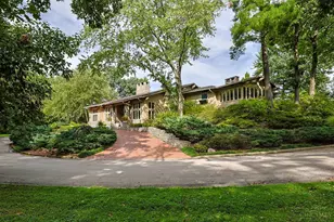 736 Elsinboro Dr, Cincinnati, OH 45226 - Photo 2