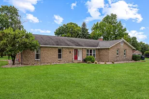 8044 Honeysuckle Ln, West Chester, OH 45069 - Photo 1