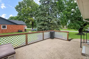 8044 Honeysuckle Ln, West Chester, OH 45069 - Photo 38