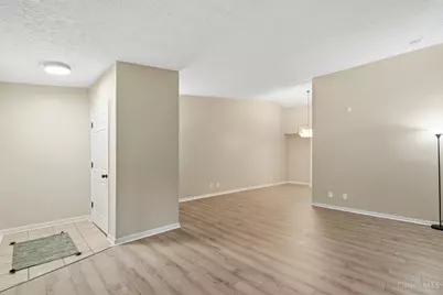5323 North Bend Crossing, Green Township, OH 45247 - Photo 6