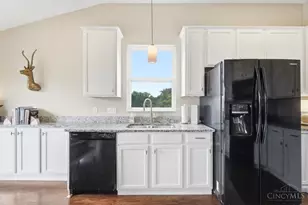 9698 Fallsridge Ct, Springfield Township, OH 45231 - Photo 22