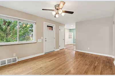 7418 Plainfield Road, Deer Park, OH 45236 - Photo 8