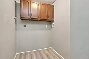 2431 Mustang Dr, Cincinnati, OH 45211 - Photo 20
