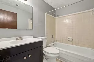 2431 Mustang Dr, Cincinnati, OH 45211 - Photo 14