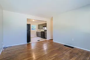 4310 Sunburst Ln, Cincinnati, OH 45238 - Photo 6