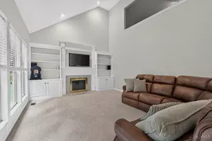 1001 Castlebay Dr, Pierce Township, OH 45245 - Photo 22
