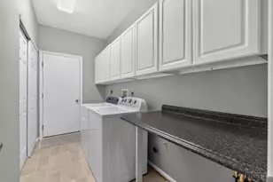 1001 Castlebay Dr, Pierce Township, OH 45245 - Photo 24