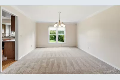 10934 Fallstone Drive, Cincinnati, OH 45246 - Photo 14