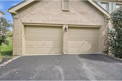 10934 Fallstone Drive, Cincinnati, OH 45246 - Photo 98