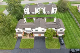 8495 Woodgrove Dr, Washington Twp, OH 45458 - Photo 40