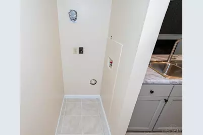 8495 Woodgrove Drive, Washington Twp, OH 45458 - Photo 18