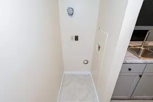 8495 Woodgrove Dr, Washington Twp, OH 45458 - Photo 18