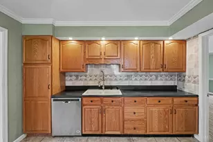 1205 Sunrise Dr, Loveland, OH 45140 - Photo 12