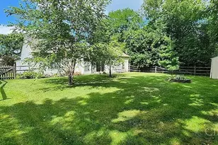 1567 Apple Tree Dr, Batavia Township, OH 45102 - Photo 6