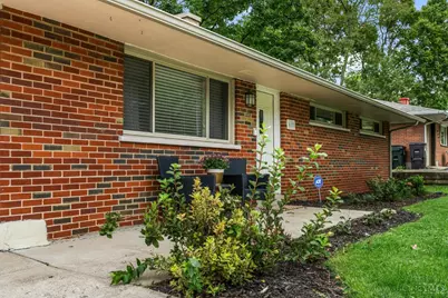 610 Skyview Drive, West Carrollton, OH 45449 - Photo 8