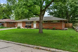610 Skyview Dr, West Carrollton, OH 45449 - Photo 1