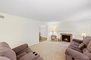 1086 Kimberly Ln, Miami Township, OH 45150 - Photo 6