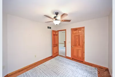 201 Centerbury Court, Cincinnati, OH 45246 - Photo 20