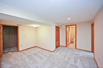 201 Centerbury Court, Cincinnati, OH 45246 - Photo 24