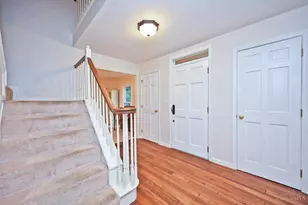 6625 W Knollwood Cir, Miami Township, OH 45140 - Photo 8