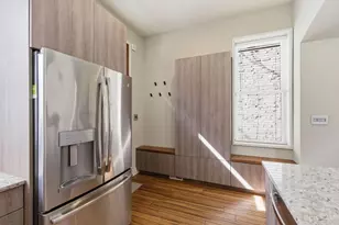 206 Wade St, Cincinnati, OH 45202 - Photo 6
