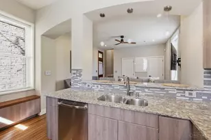 206 Wade St, Cincinnati, OH 45202 - Photo 4