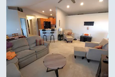 7609 Skyview Circle, Green Township, OH 45248 - Photo 4