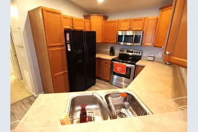 7609 Skyview Circle, Green Township, OH 45248 - Photo 6
