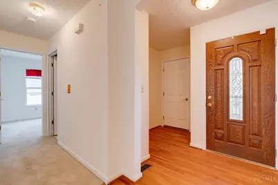 3409 Kleeman Lake Court, Cincinnati, OH 45211 - Photo 12