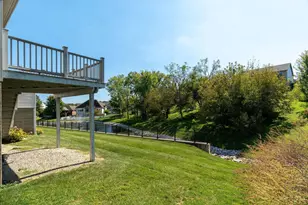 3409 Kleeman Lake Ct, Cincinnati, OH 45211 - Photo 4