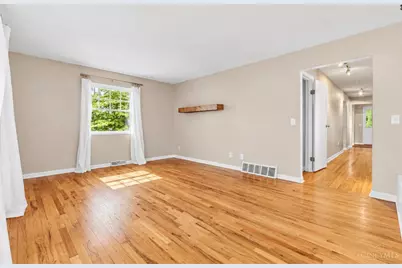 1207 Isis Avenue #B, Cincinnati, OH 45208 - Photo 6