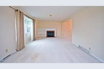 8397 Holiday Hills Drive, Anderson Township, OH 45255 - Photo 6