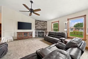800 Autumn Ct, Trenton, OH 45067 - Photo 8