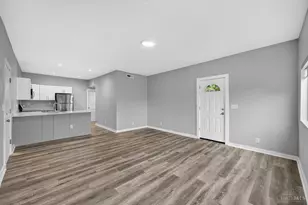 418 Torrence Ct, Cincinnati, OH 45202 - Photo 4