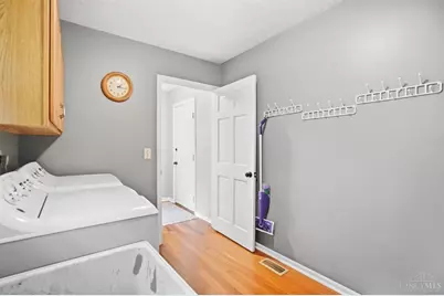 6158 Watchview Court, Anderson Township, OH 45230 - Photo 12