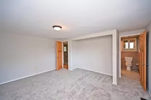 9218 McKinney Rd, Montgomery, OH 45140 - Photo 20