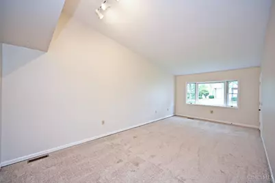 94 Schroder Lane, Hamilton, OH 45013 - Photo 8