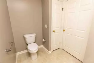 6999 Summit Lake Dr, Green Township, OH 45247 - Photo 18