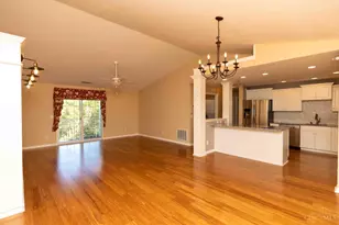 6999 Summit Lake Dr, Green Township, OH 45247 - Photo 4