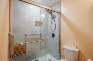 8763 Zodiac Dr, Springfield Township, OH 45231 - Photo 14