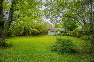 8763 Zodiac Dr, Springfield Township, OH 45231 - Photo 18
