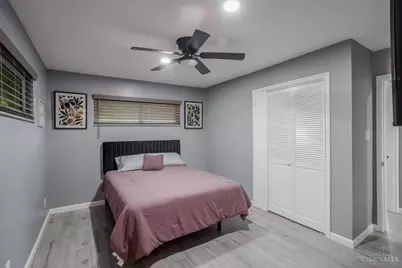 8763 Zodiac Drive, Springfield Township, OH 45231 - Photo 10