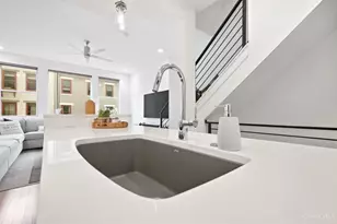 24 Mercer St, Cincinnati, OH 45202 - Photo 26