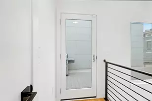 24 Mercer St, Cincinnati, OH 45202 - Photo 50