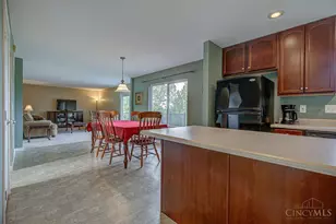 6988 Ruwes Oak Dr, Green Township, OH 45248 - Photo 4