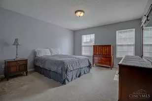6988 Ruwes Oak Dr, Green Township, OH 45248 - Photo 12