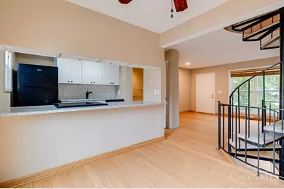 2436 Grandview Avenue, Cincinnati, OH 45206 - Photo 8